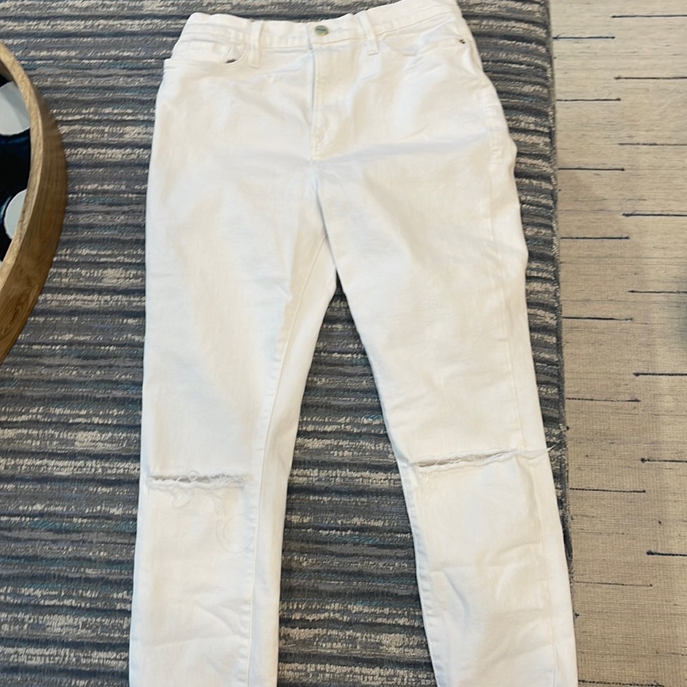 New w/o tags.Worn twice; 92 cotton, 8 elastin.high rise cigarette. Designer